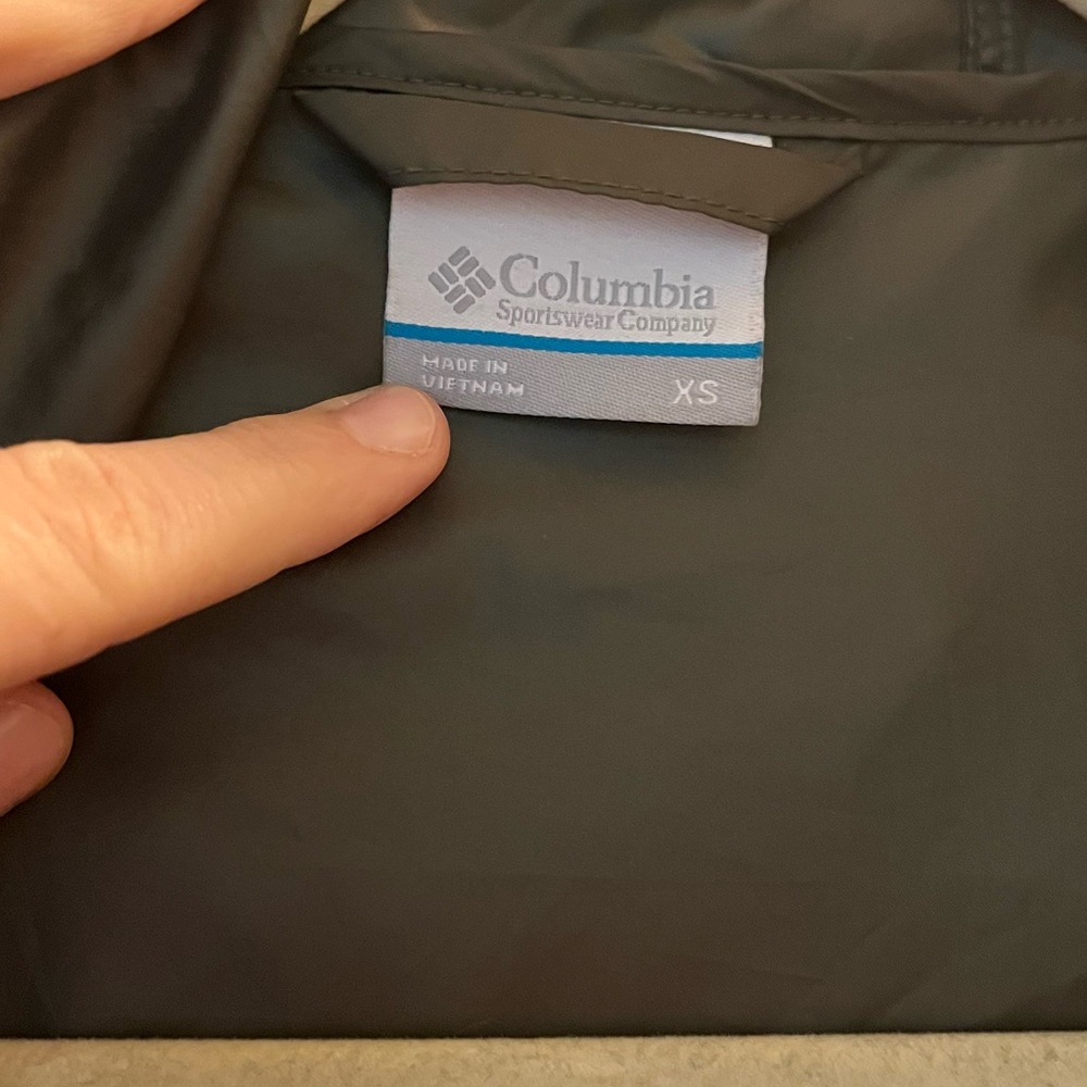 Colombia olive green hooded Rain Jacket XS